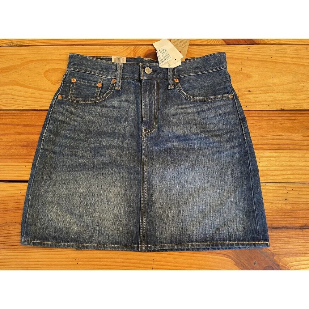 New NWT Levi Premium Denim Mini Skirt Ladies 28 Blue Pockets Not Distressed